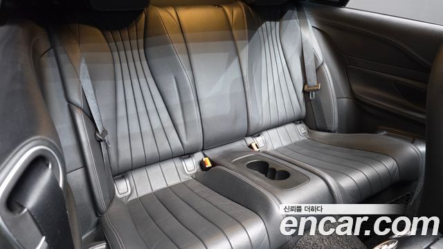 Mercedes-Benz E-Class 2019 — photo 17