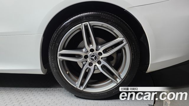 Mercedes-Benz E-Class 2019 — photo 7