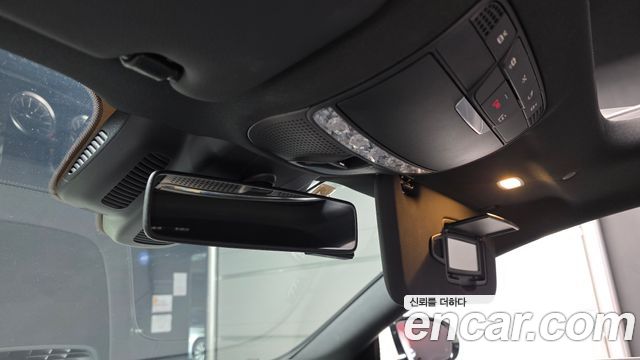 Mercedes-Benz E-Class 2019 — photo 29