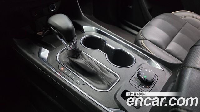 Chevrolet Korea Traverse 2023 — photo 12
