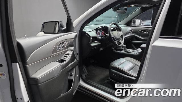 Chevrolet Korea Traverse 2023 — photo 13