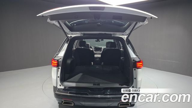 Chevrolet Korea Traverse 2023 — photo 23