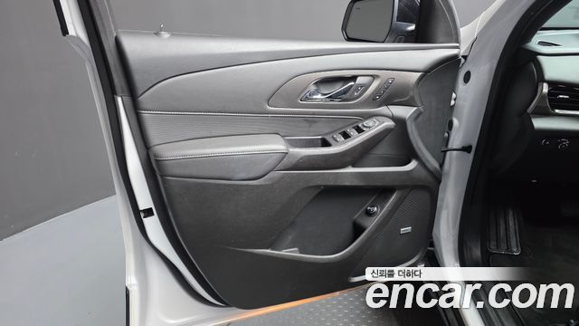 Chevrolet Korea Traverse 2023 — photo 14