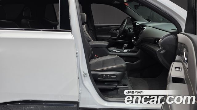 Chevrolet Korea Traverse 2023 — photo 16