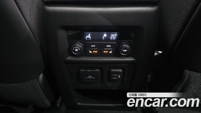 Chevrolet Korea Traverse 2023 — photo 31