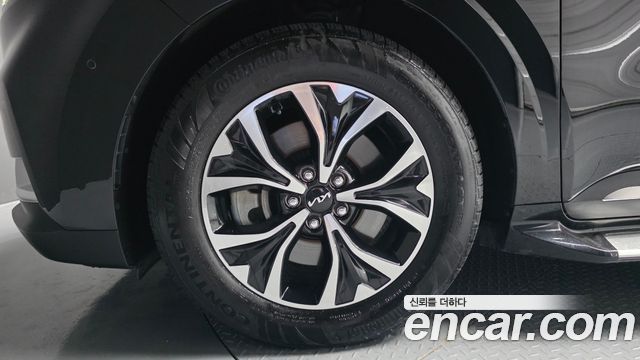 Kia Canival 2023 — photo 5