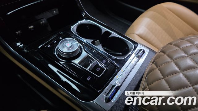 Kia Canival 2023 — photo 12