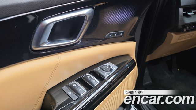Kia Canival 2023 — photo 26