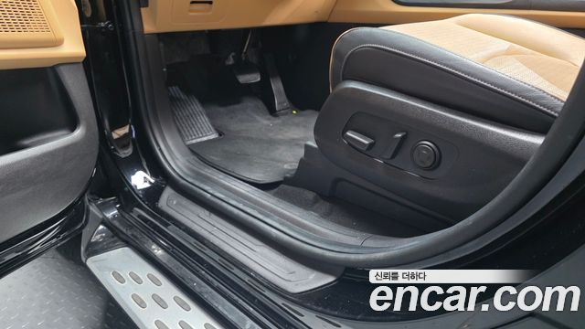 Kia Canival 2023 — photo 31