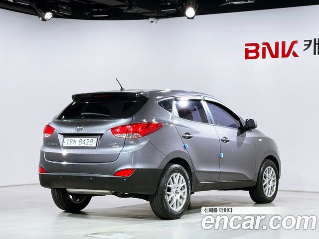 Hyundai Tucson 2012 — photo 2