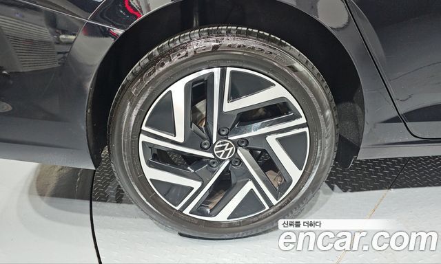 Volkswagen Jetta 2024 — photo 5