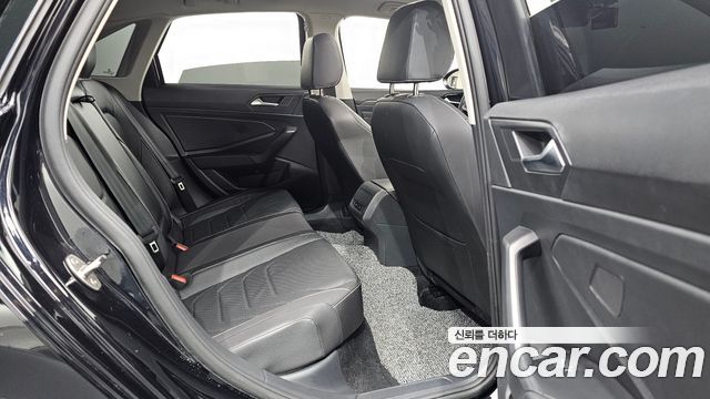 Volkswagen Jetta 2024 — photo 18