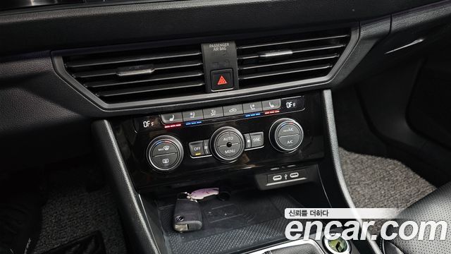Volkswagen Jetta 2024 — photo 22