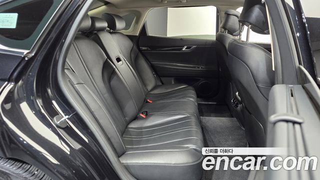 Genesis G80 2022 — photo 17