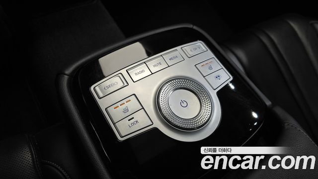 Genesis G80 2022 — photo 25