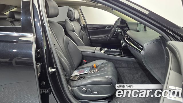 Genesis G80 2022 — photo 16