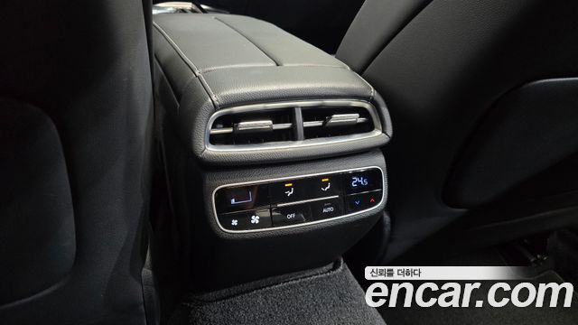 Genesis G80 2022 — photo 30