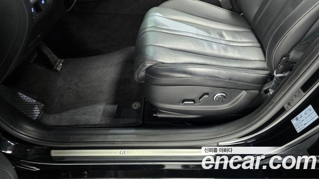 Genesis G80 2022 — photo 36
