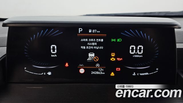 Hyundai Staria 2022 — photo 8
