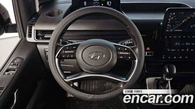 Hyundai Staria 2022 — photo 12