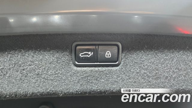 Genesis G80 2018 — photo 20