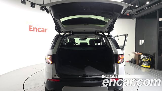 Land Rover Discovery Sport 2017 — photo 20