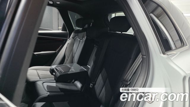 Audi Q5 2021 — photo 18