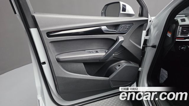 Audi Q5 2021 — photo 14