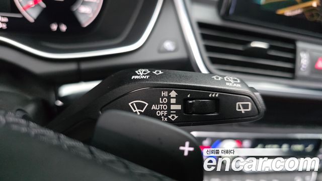 Audi Q5 2021 — photo 35