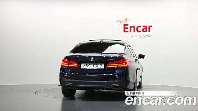 BMW 5-Series 2018 — photo 4