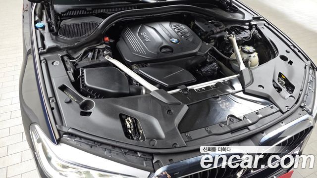 BMW 5-Series 2018 — photo 6