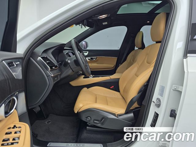 Volvo XC90 2024 — photo 9