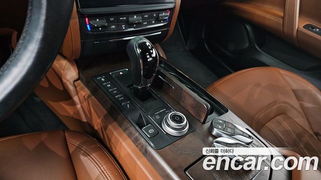 Maserati Quattroporte 2017 — photo 9