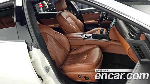 Maserati Quattroporte 2017 — photo 10