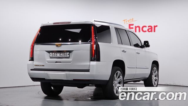 Cadillac Escalade 2018 — photo 2