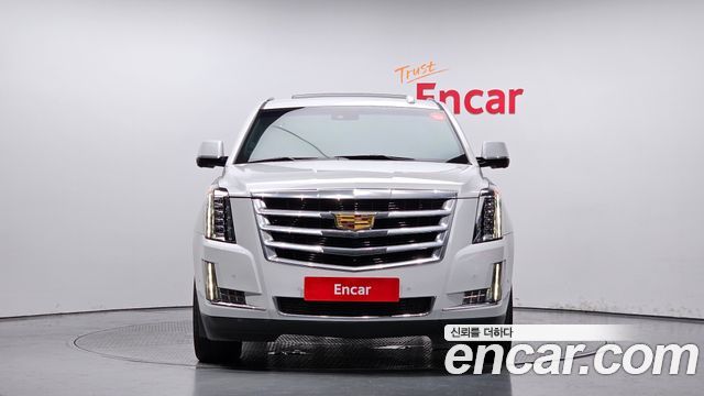 Cadillac Escalade 2018 — photo 3