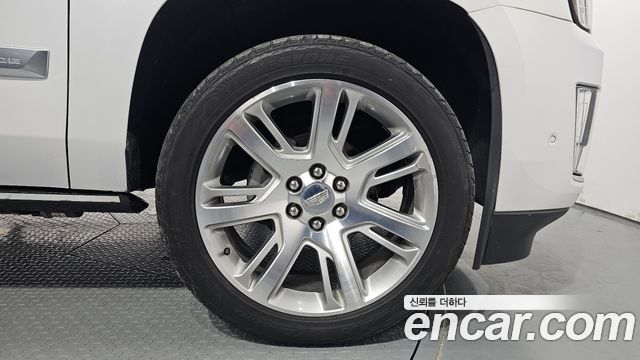 Cadillac Escalade 2018 — photo 5