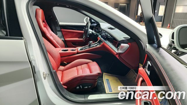 Porsche Panamera 2020 — photo 10