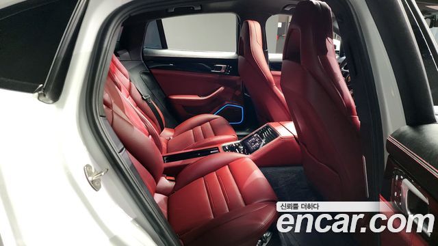 Porsche Panamera 2020 — photo 12
