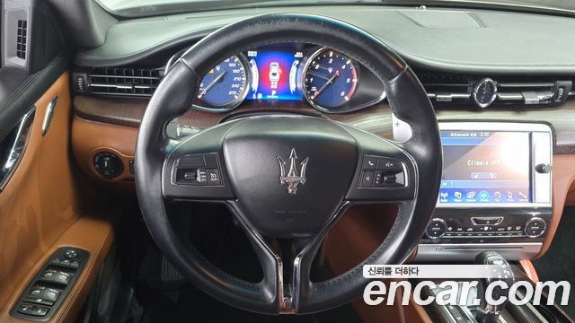 Maserati Quattroporte 2014 — photo 13