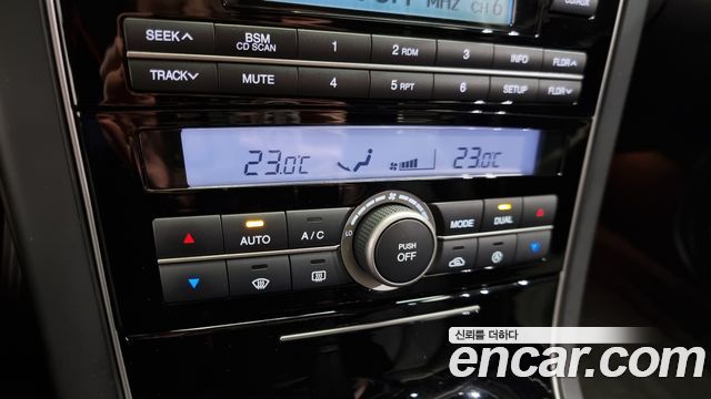 Kia OPIRUS 2011 — photo 15
