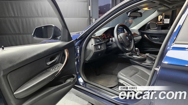 BMW 3-Series 2015 — photo 10
