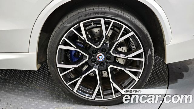 BMW X5M 2023 — photo 5