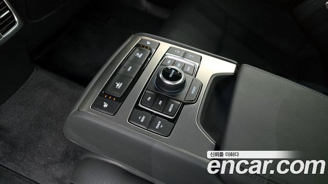 Hyundai Genesis 2015 — photo 17