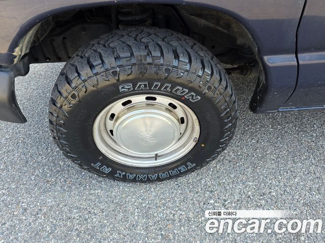 Ford E-Series 2003 — photo 5