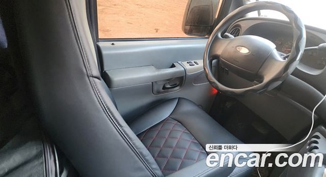 Ford E-Series 2003 — photo 11
