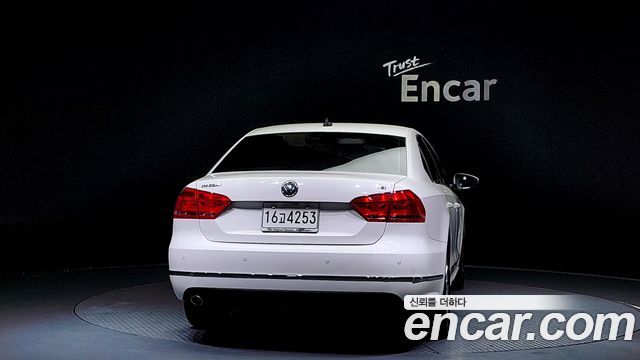 Volkswagen Passat 2015 — photo 4