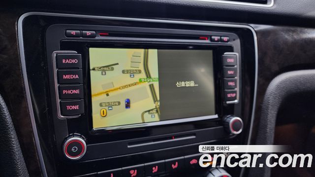 Volkswagen Passat 2015 — photo 14