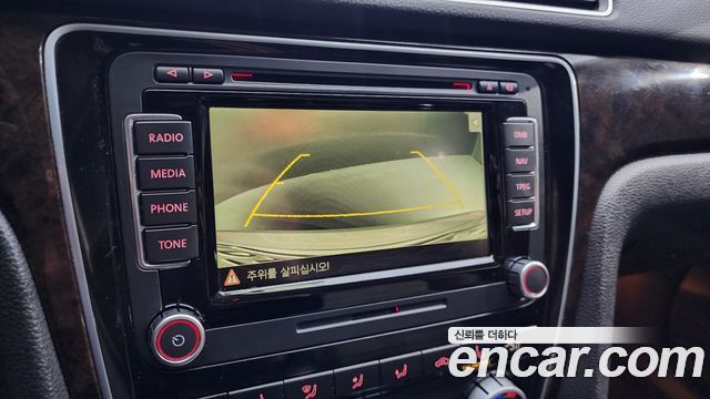 Volkswagen Passat 2015 — photo 15