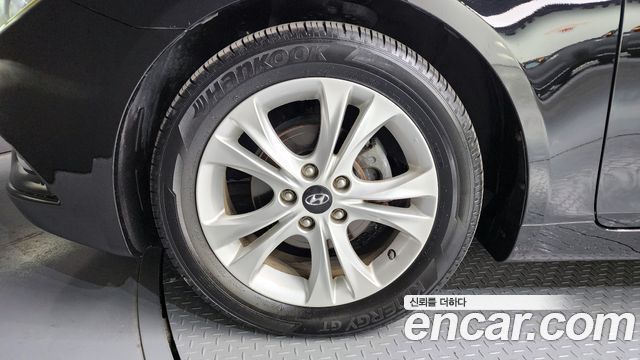 Hyundai Sonata 2010 — photo 5